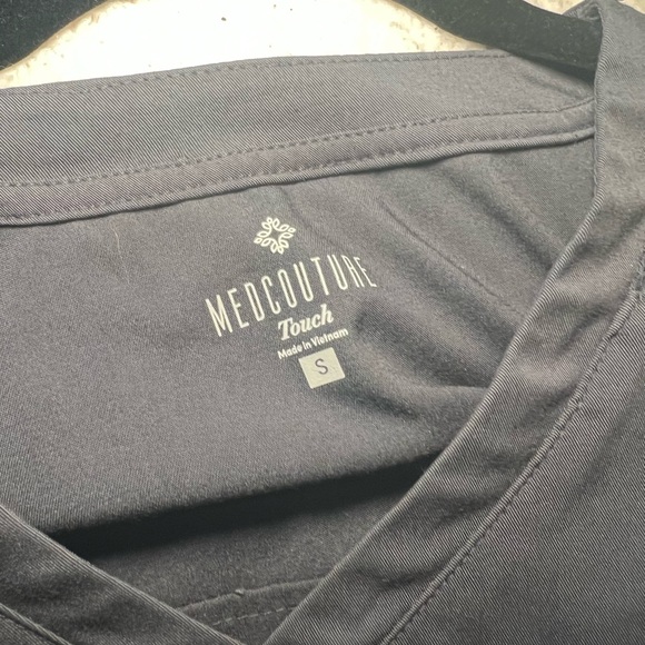 MEDCOUTURE DARK GREY SCRUB SET LIKE NEW!! - Picture 2 of 3